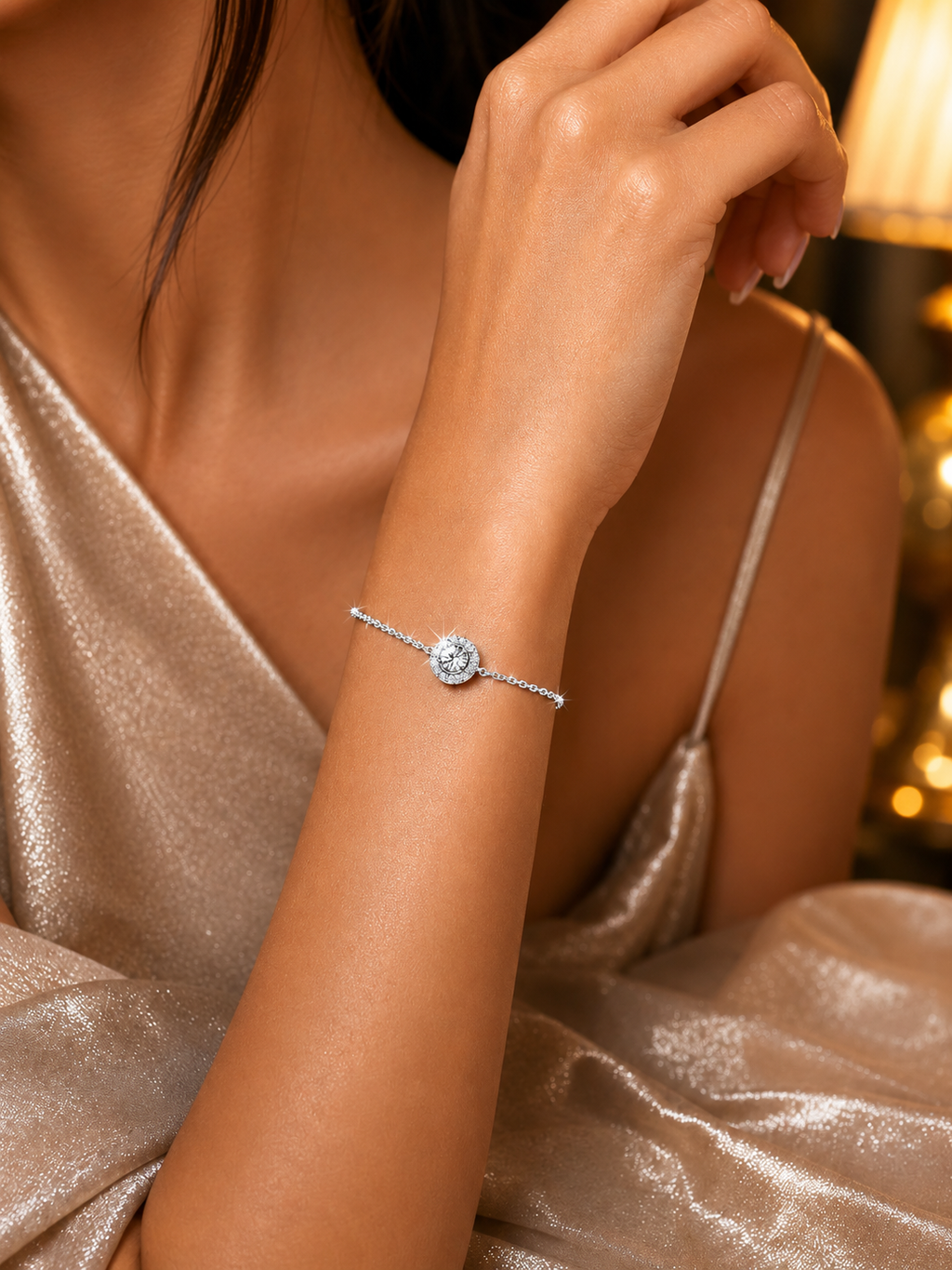 Najwa – Armband silberfarben, rundes Element mit funkelndem Stein